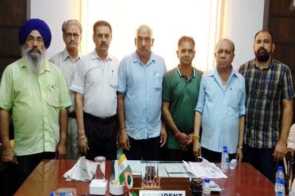 नालागढ़ ट्रक यूनियन ने मालभाड़ा डिस्काउंट लिया वापिस, उद्योगपतियो और ट्रक यूनियन में खींचतान