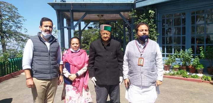 राजा वीरभद्र सिंह के साथ राजीव शुक्ला ने की मंत्रणा