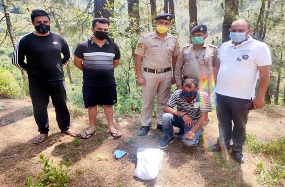 नशा तस्करी के 2 मामले, चरस व अफीम की खेप बरामद, 3 लोग गिरफ्तार