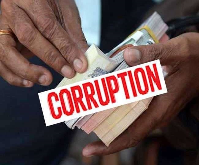 नघेता के पूर्व प्रधान पर लाखों गमन के आरोप…