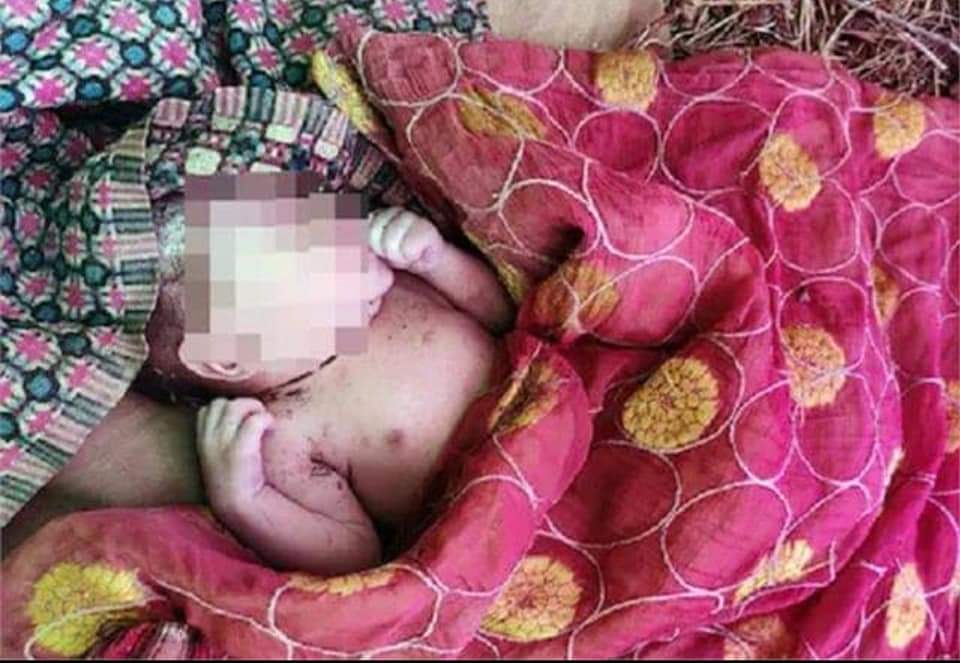 गोबर के ढेर में मिली नवजात बच्ची, मां को तलाश रही पुलिस