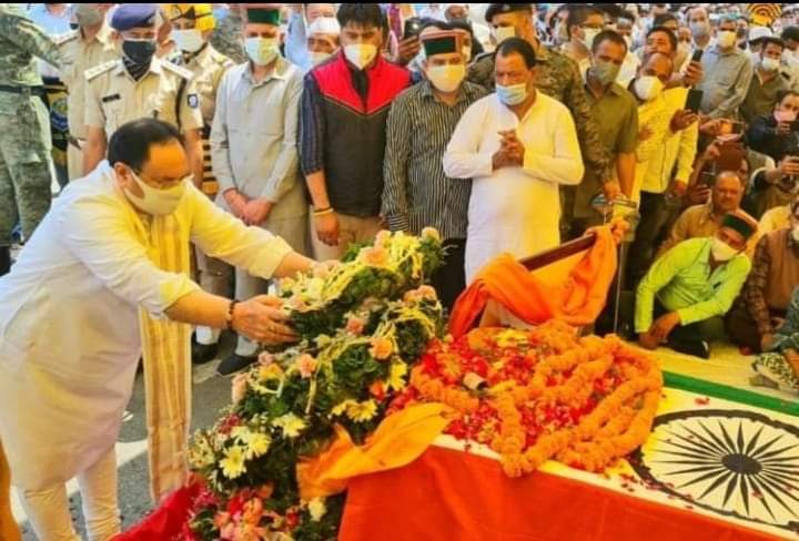 अंतिम दर्शनों के लिए रिज मैदान पर रखी गई वीरभद्र की पार्थिव देह , नड्डा ने दी श्रद्धांजलि