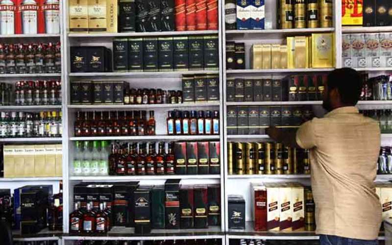 प्रदेश में आज से शराब सस्ती, नई आबकारी नीति लागू