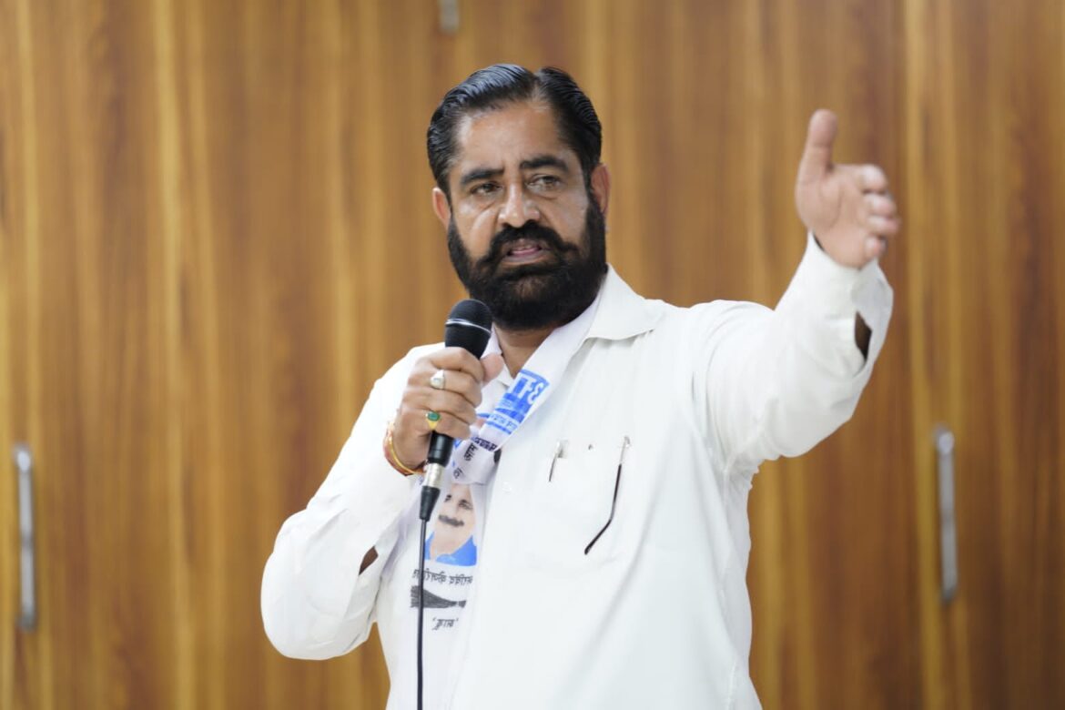 भारतीय किसान यूनियन के प्रदेश अध्यक्ष अनिन्द्र सिंह नौटी आप मे शामिल