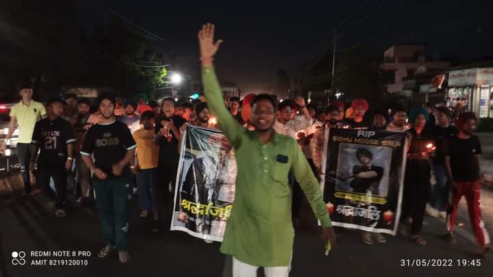 पांवटा साहिब में सिद्धू मुसेवाला को युवाओं ने दी श्रद्धांजलि निकाला कैंडल मार्च
