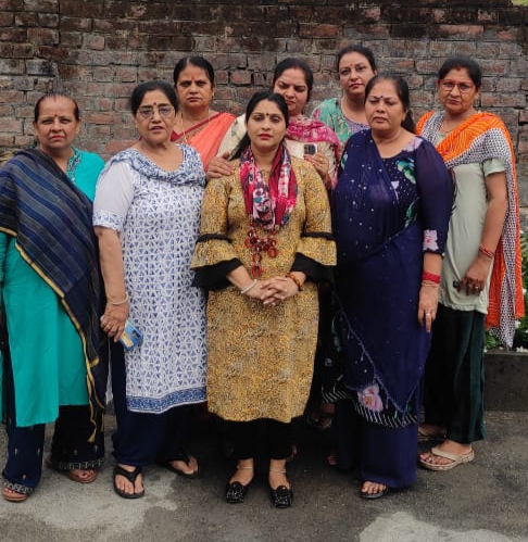 महिला विरोधी बयान देने पर BJP महिला मोर्चा ने मांगा इस्तीफा, नारेबाजी की: पांवटा साहिब
