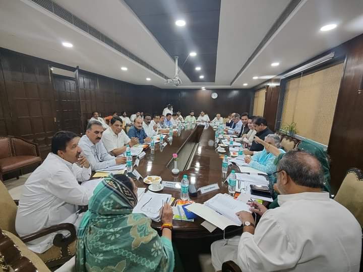 कांग्रेस के 35 प्रत्याशियों के नाम लगभग तय, पैनल की जगह भेजा एक-एक नाम