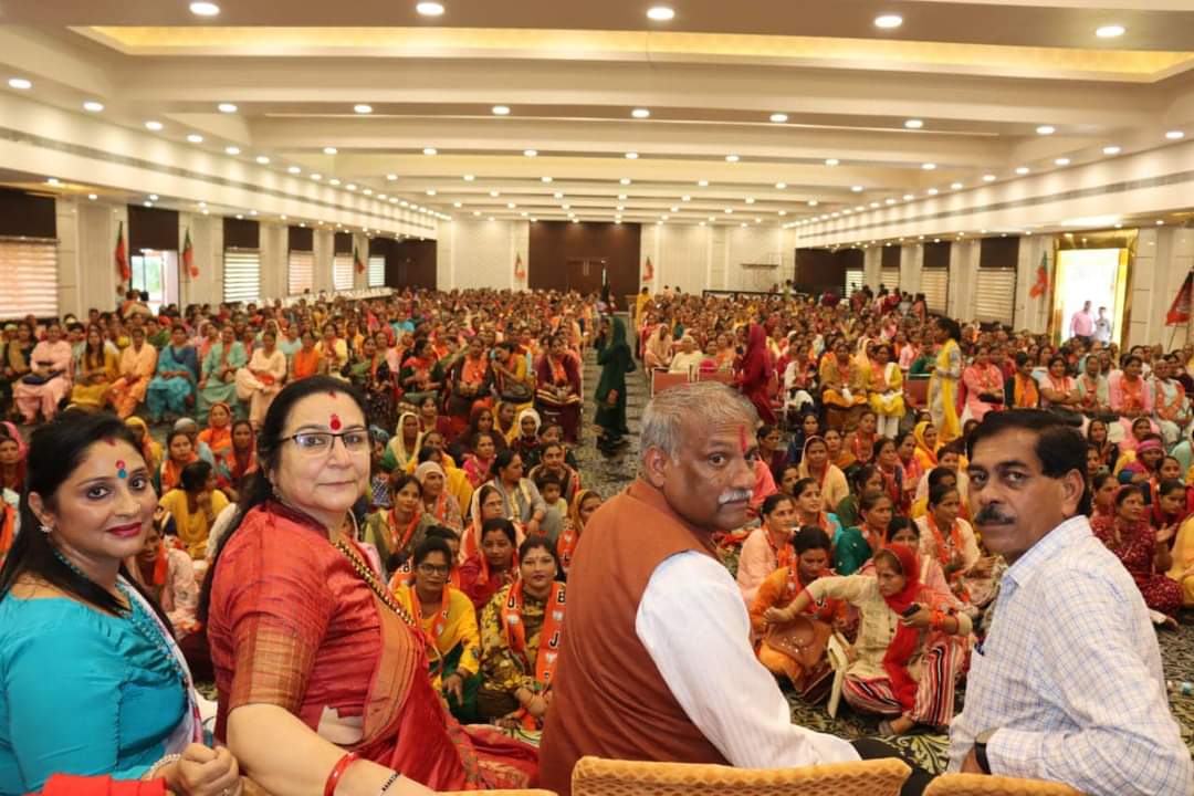पांवटा साहिब: बीजेपी महिला मोर्चा का ऐलान, चौधरी सुखराम को 15000 की लीड से जितायेंगे