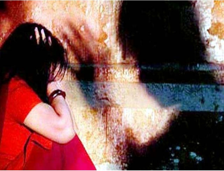 नाबालिग छात्रा के साथ सहपाठियों ने कर डाली ये घिनौनी हरकत