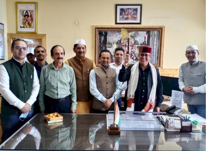 जनजातीय का दर्जा मिलने के बाद हाटी समुदाय ने ओंकारचंद शर्मा का किया धन्यवाद