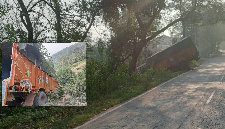 अनियंत्रित ट्रक सड़क से उतरा टला बड़ा हादसा : नाहन