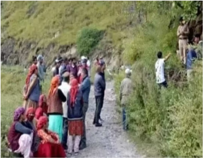 छात्रा को उतारा मौत के घाट, चार्जर की तार गले से लिपटी थी, पुलिस जांच में खुलासा
