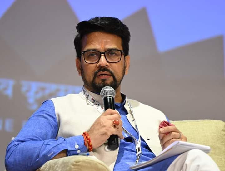 केंद्रीय मंत्री अनुराग ठाकुर ने सिसोदिया पर साधा निशाना, दिल्ली से पंजाब तक मची लूट