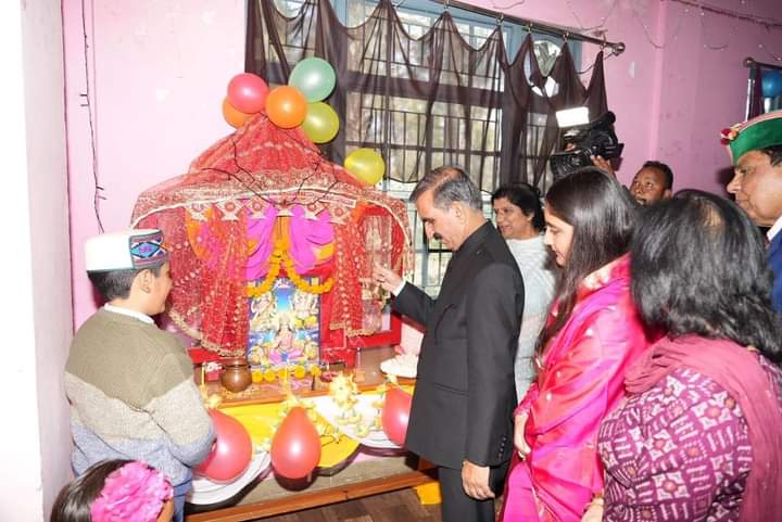 सीएम सुक्खू ने टूटीकंडी बालिका आश्रम में बच्चों संग मनाई दिवाली: शिमला