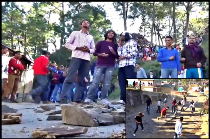 अनोखी परंपरा: जम के बरसते है पत्थर, लहूलुहान होना माना जाता है सौभाग्य