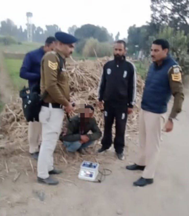 827 ग्राम चरस व 15 लीटर अवैध शराब के साथ 03 व्यक्ति गिरफ्तार