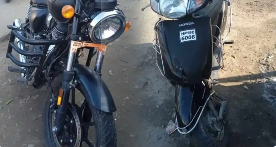 हिमाचल: बुलेट और स्कूटी में जोरदार टक्कर, पत्नी के सामने स्वर्ग सिधार गया पति