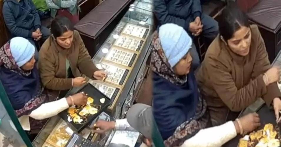 2 महिलाओं ने दुकान से दिनदहाड़े सोने के आभूषण चुराए, CCTV में कैद हुई वारदात