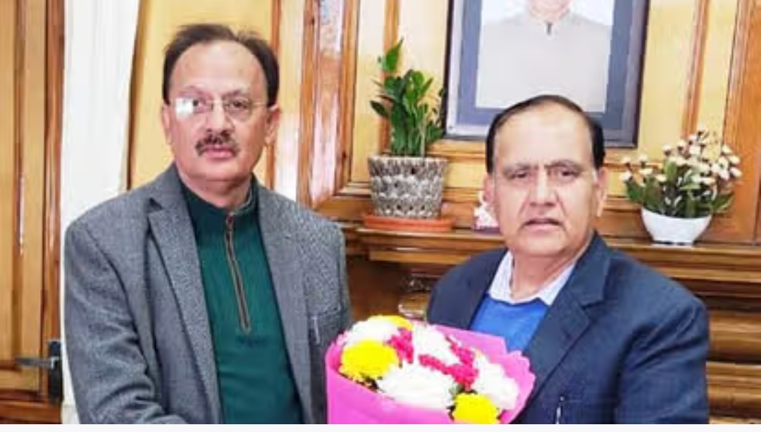 विधानसभा अध्यक्ष से मिलने पहुंचे हर्षवर्धन चौहान, जानें क्या हुई चर्चा