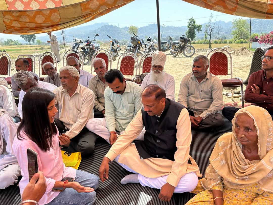 पांवटा साहिब: किसानों से मिले सुखराम चौधरी, कहा किसानों की मांग जायज