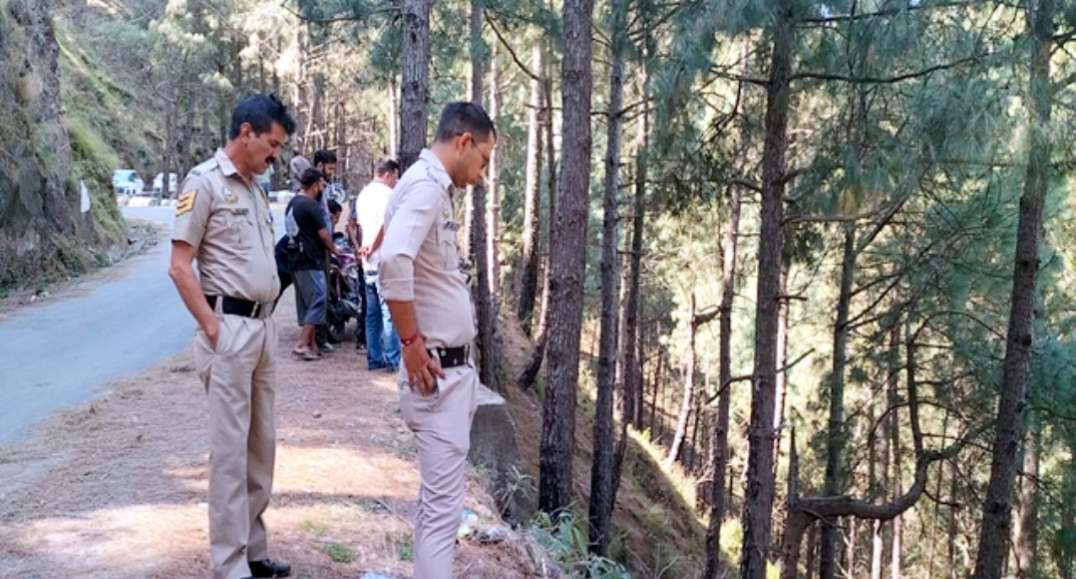 हिमाचल: घर से बेटे के पास शिमला जाने के लिए निकला था व्यक्ति, 2 दिन बाद खाई में मिला शव