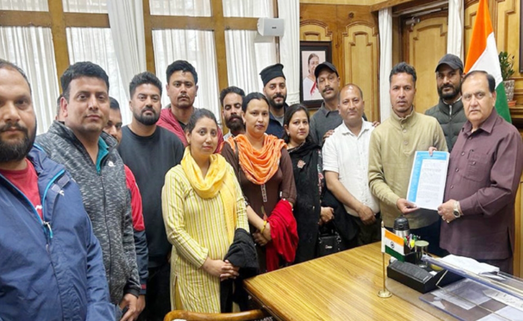 विधानसभा अध्यक्ष से मिले वोकेशनल ट्रेनर्ज, आंदोलन जारी