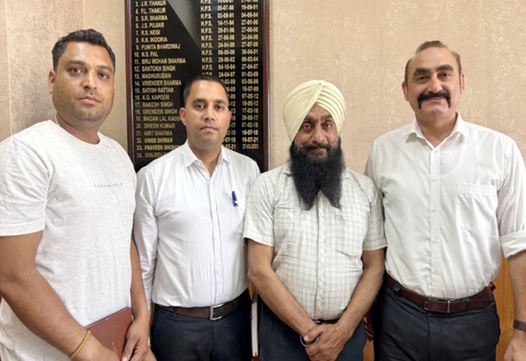 हिमाचल: रिश्तेदार बनकर की थी ऑनलाइन ठगी, साइबर सैल ने 3 साल बाद पीड़ित को वापस दिलवाए पैसे