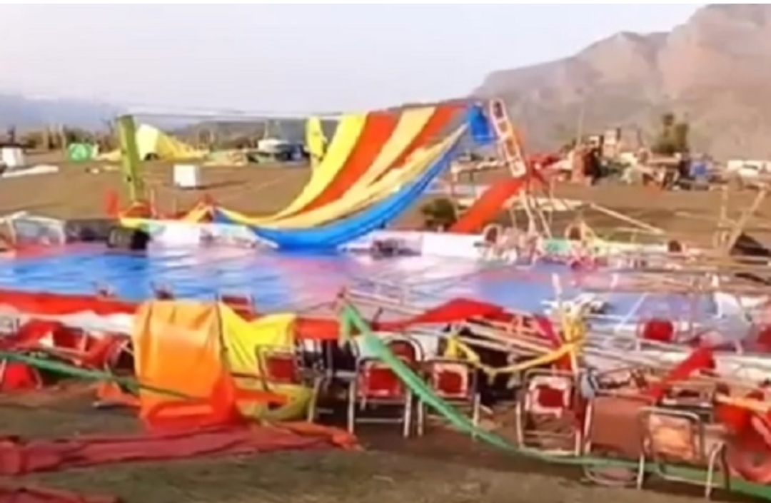 Himachal: देर रात अंधड़ से बरपा कहर, गिरे पेड़, बिजली ठप और रास्ते बंद