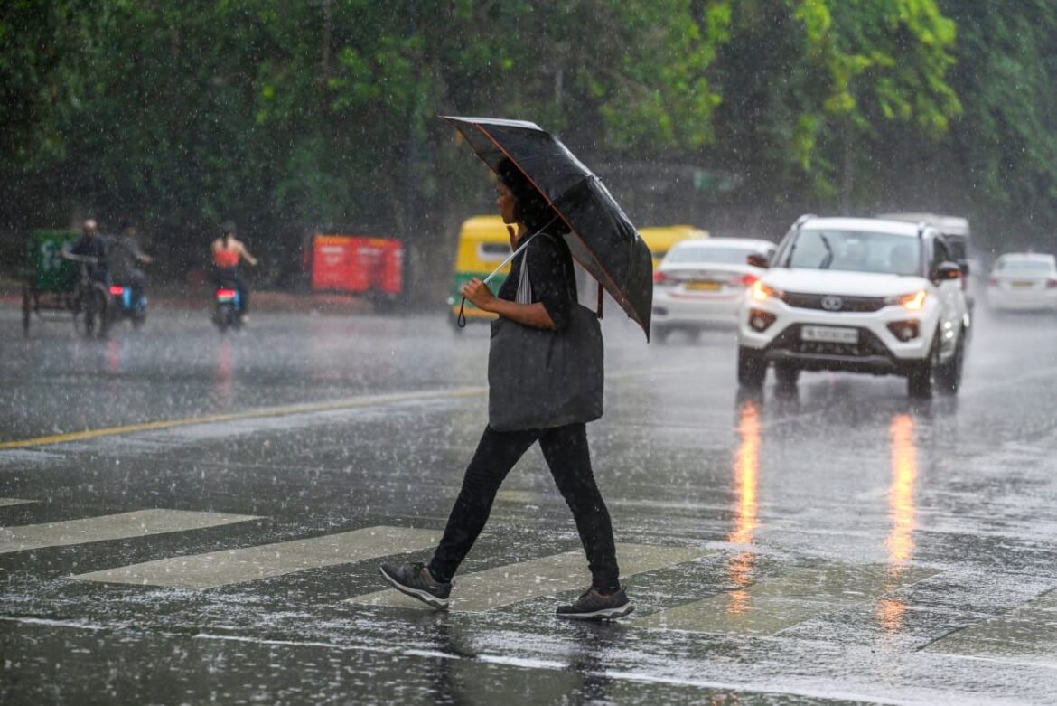 हिमाचल में पांच दिन पहले मानसून की एंट्री, कई जिलों पर मंडरा रहा खतरा; नदी-नालों से रहें दूर