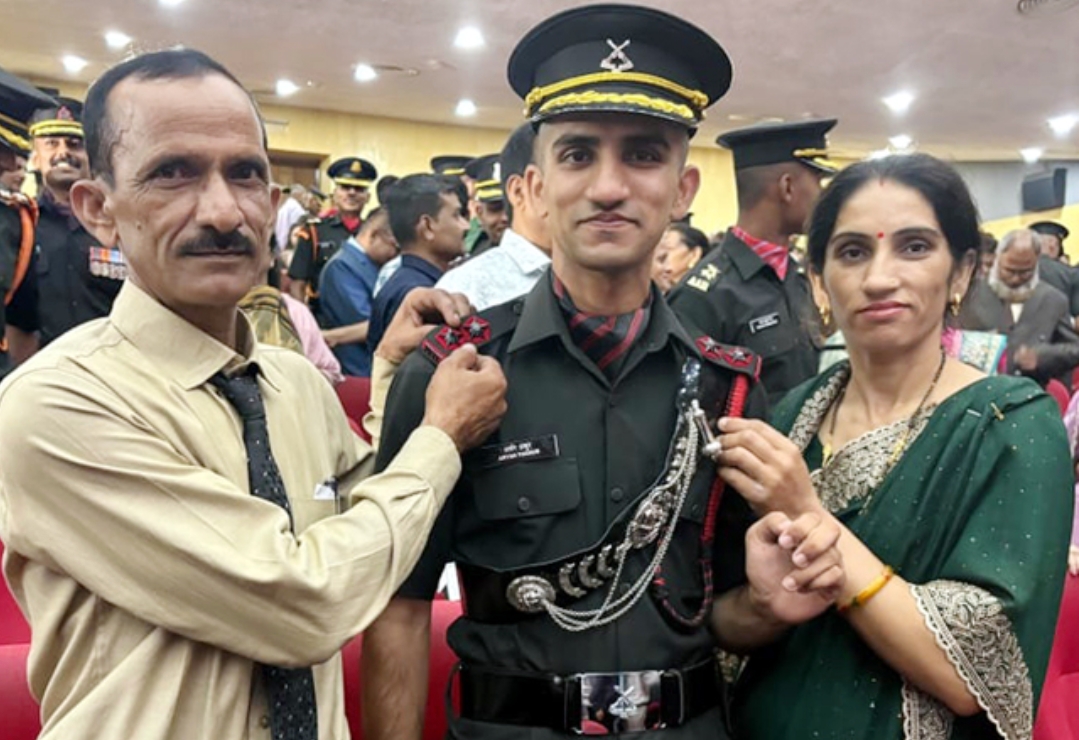 Himachal: आर्यन ठाकुर बने भारतीय सेना में लैफ्टिनैंट, नगरोटा सूरियां में हर्ष का माहौल