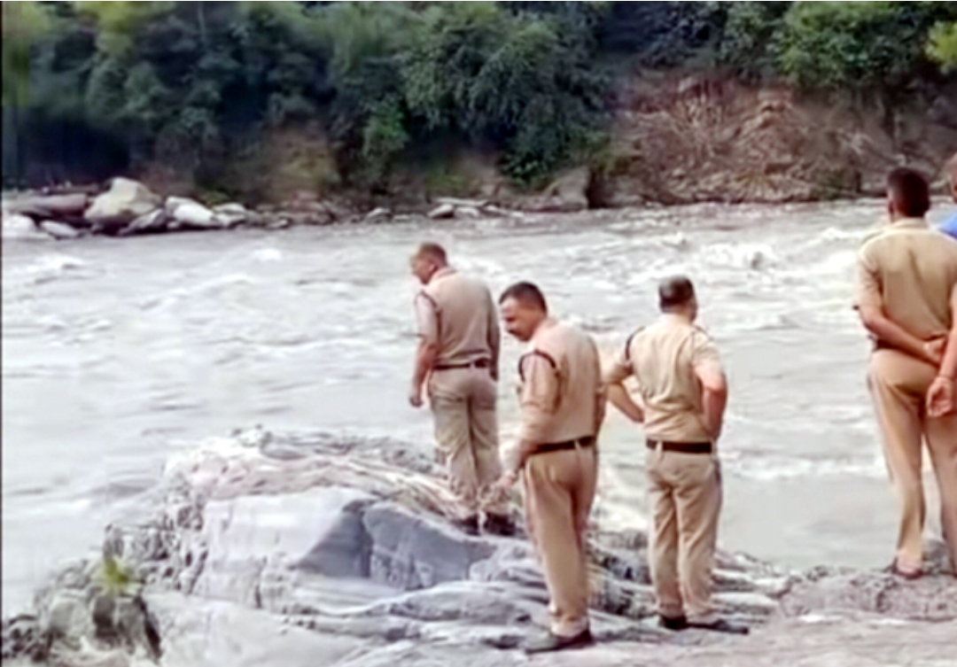 रावी नदी में कूदे व्यक्ति का दूसरे दिन भी नहीं लगा सुराग, सर्च ऑप्रेशन जारी