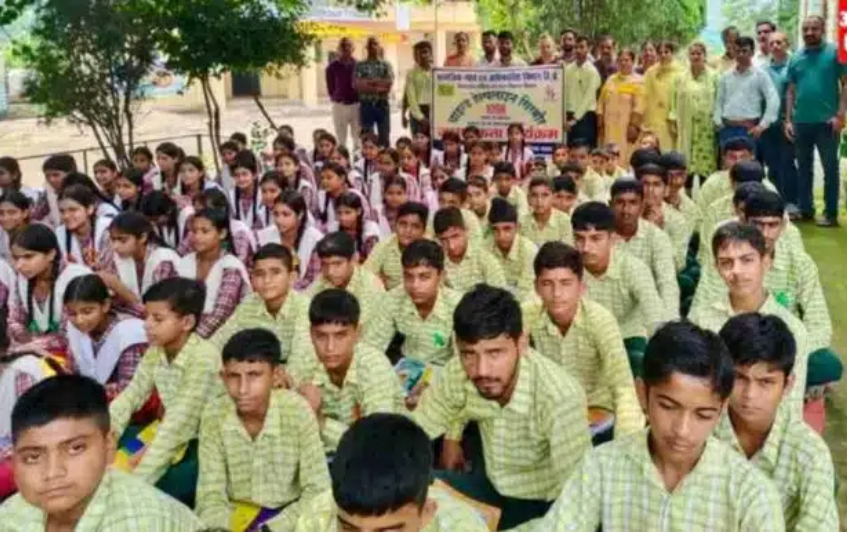 हरिपुर खोल स्कूल में बाल संरक्षण इकाई ने विद्यार्थियों को पढ़ाया अधिकारों व सुरक्षा का पाठ