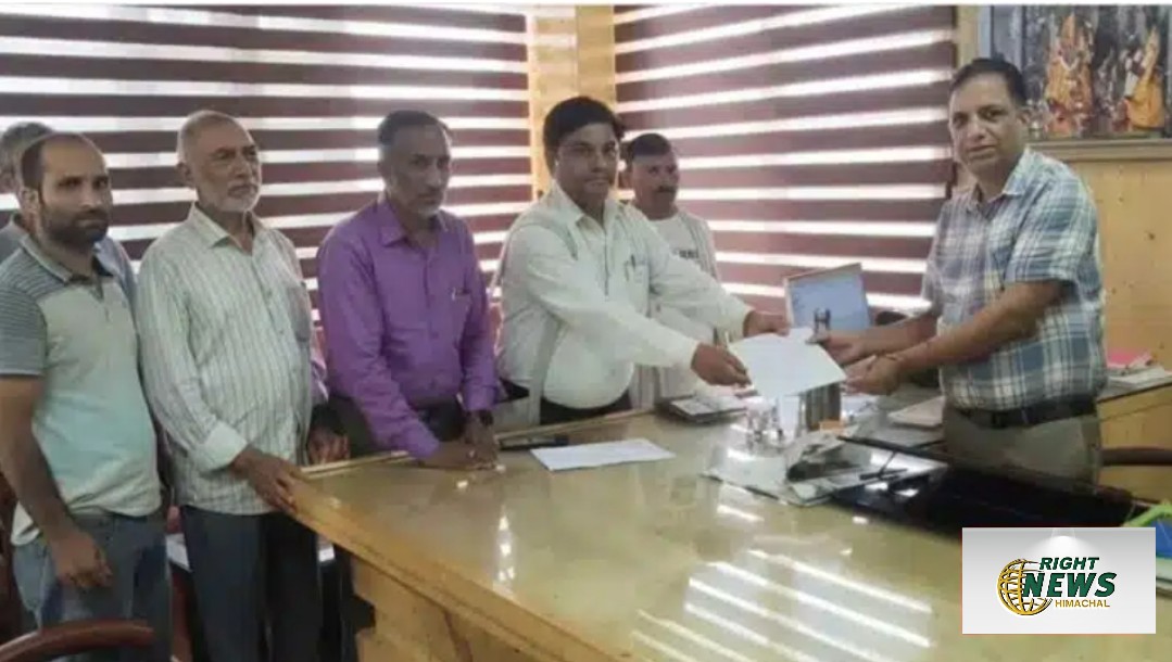 नाहन:स्मार्ट मीटर नीति के खिलाफ हिमाचल किसान सभा ने मोर्चा खोला, बोर्ड को ज्ञापन सौंप जताया विरोध