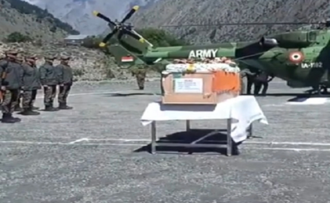 देश के लिए कुर्बान हुए जवान अरुण कुमार की पार्थिव देह पहुंची लाहौल