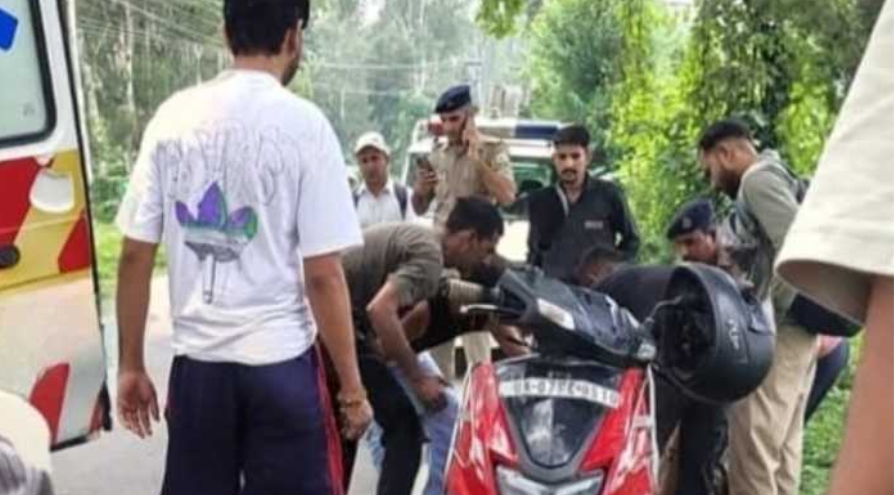 धौलाकुआं के पास दर्दनाक सड़क हादसा: ट्रक-स्कूटी भिड़ंत में एक की मौत, दूसरा गंभीर