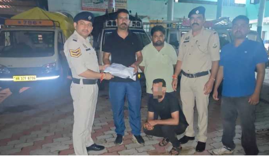 Sirmour: सब्जी मंडी कांसीवाला से 214 ग्राम चरस सहित आरोपी गिरफ्तार