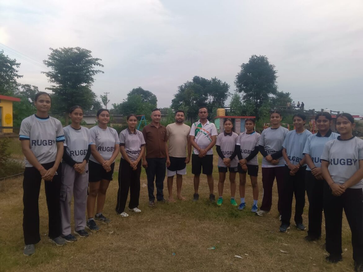 Paonta Sahib: राजेश चौधरी ने दी एस आर सी हिमाचल रगबी को किट