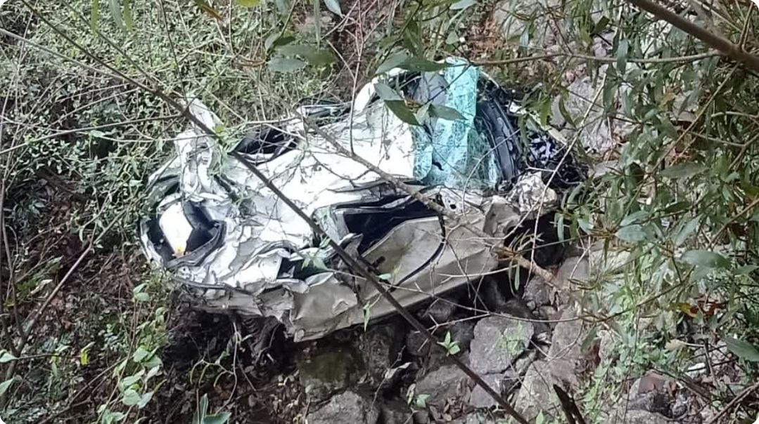 डलहौजी में दर्दनाक हादसा, 1.5 किमी गहरी खाई में गिरी कार, 3 की मौत