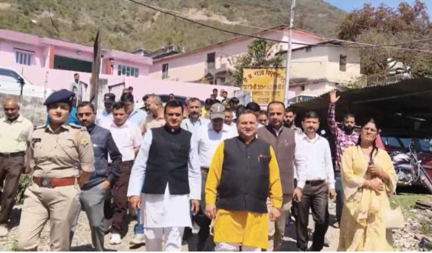 ददाहू को सौगात: विनय कुमार ने किया 30 लाख की लागत से बने बिजली बोर्ड भवन का लोकार्पण